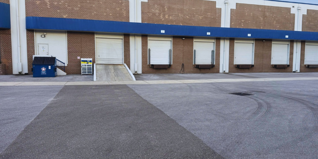 Tampa warehousing services with 4 dock high doors