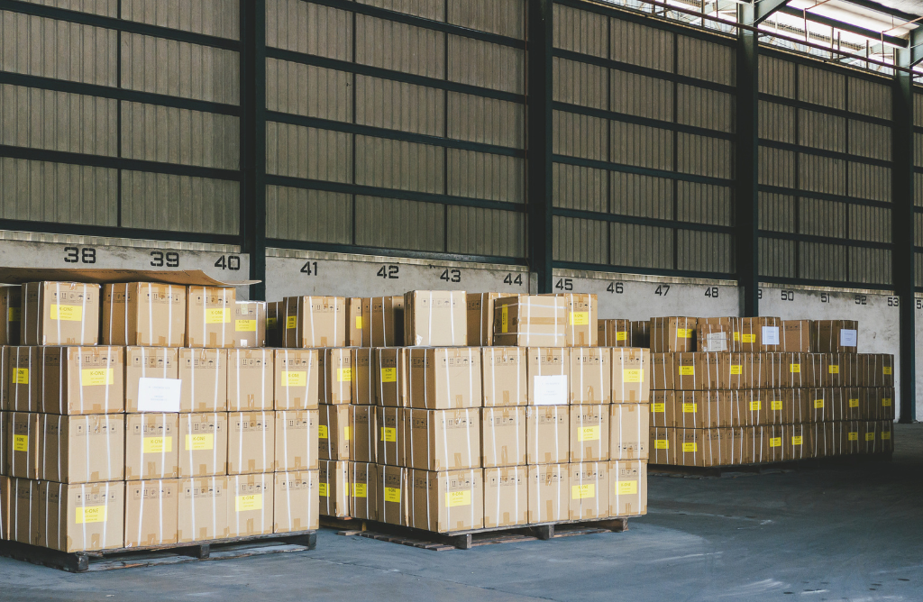 short-term storage for freight